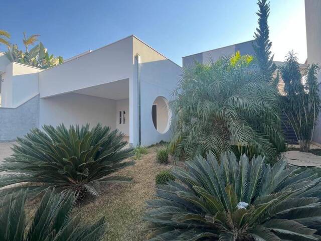 Casa para Venda em Araxá - 1
