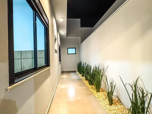 #165 - Casa para Venda em Araxá - MG - 2