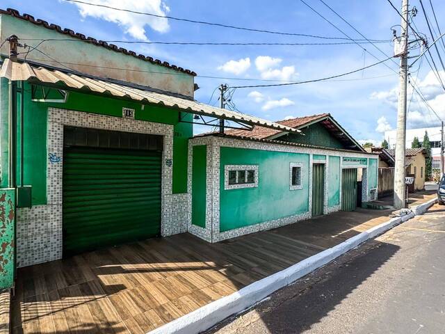 #168 - Casa para Venda em Araxá - MG - 2