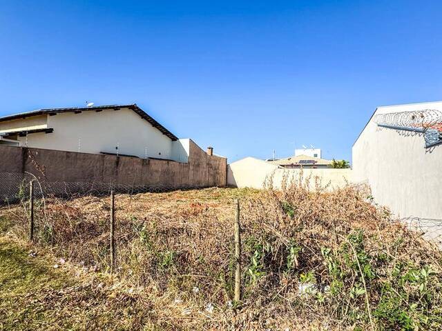 #180 - Área para Venda em Araxá - MG - 2